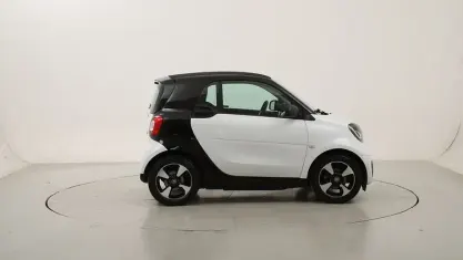Usata Smart ForTwo Coupé Passion 41 kW (56 CV) 2021 Utilitaria