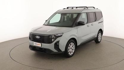 Käytetty Ford Tourneo Courier Titanium 125 HP (91 kW) 2024 Harmaa Tila-auto