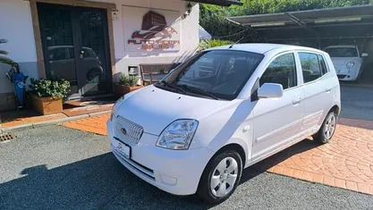 Usata Kia Picanto 65 CV (47 kW) 2006 Bianco Utilitaria