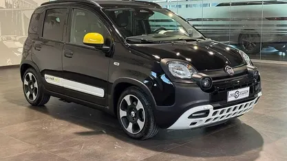 Nero Usata 2025 Fiat Grande Panda Cross Due volumi | 13.490 € (Buon prezzo)