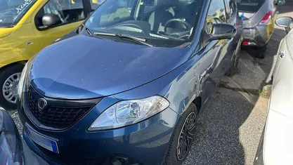 Usata Lancia Ypsilon S 70 CV (51 kW) 2023 Blu Utilitaria