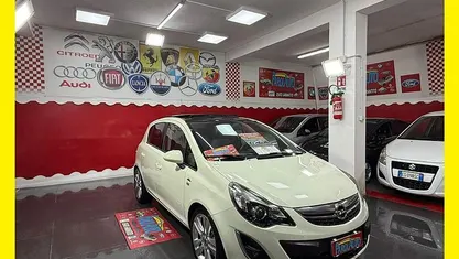 Begagnad Opel Corsa Cosmo 86 HK (63 kW) 2011 Vit Sedan