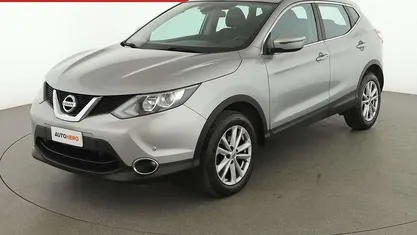Usata Nissan Qashqai Acenta 110 CV (80 kW) 2017 Grigio SUV