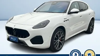 Bianco pastello Usata 2023 Maserati Grecale SUV | 60.400 € (Buon prezzo)