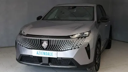 Usata Peugeot 3008 Allure 145 CV (106 kW) 2025 Argento SUV