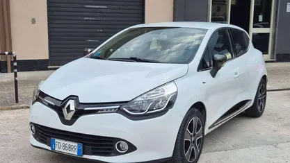 Nessuno(met.) Usata 2016 Renault Clio IV Tre volumi | 7800 € (Buon prezzo)