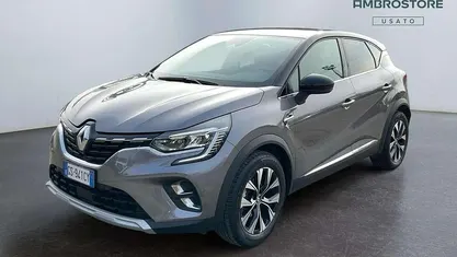 Grigio magnetic Usata 2023 Renault Captur Techno SUV | 19.800 € (Buon prezzo)