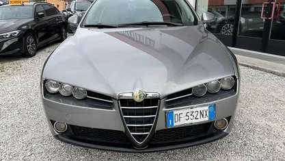 Usata Alfa Romeo 159 Distinctive 150 CV (110 kW) 2007 Marrone Station wagon