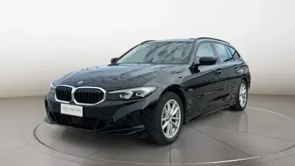 Usado BMW 320e 163 CV (119 kW) 2024 Negro Familiar
