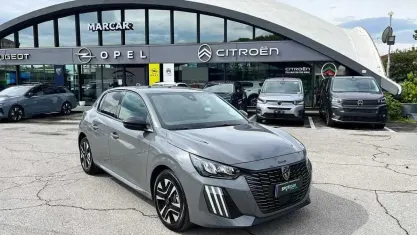 Usata Peugeot 208 Allure 101 CV (74 kW) 2025 Grigio Utilitaria