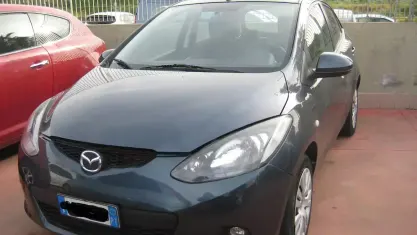 Usata Mazda 2 75 CV (55 kW) 2010 Grigio Utilitaria