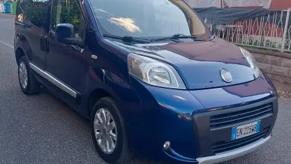 Usata Fiat Qubo Trekking 95 CV (69 kW) 2012 Bluazzurro Monovolume