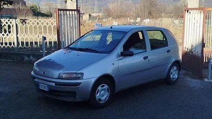 Usata 2002 Fiat Punto Tre volumi | 990 € (Ottimo prezzo)
