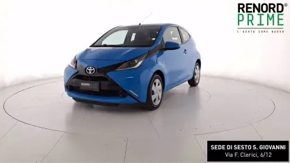 Usata Toyota Aygo Cool 69 CV (50 kW) 2017 Azzurro Utilitaria