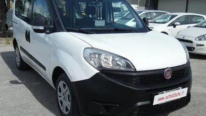 Usata Fiat Doblò 95 CV (69 kW) 2015 Monovolume