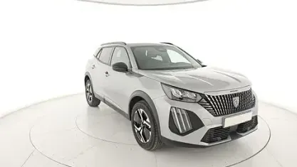 Usata Peugeot 2008 Allure 101 CV (74 kW) 2025 Grigio SUV