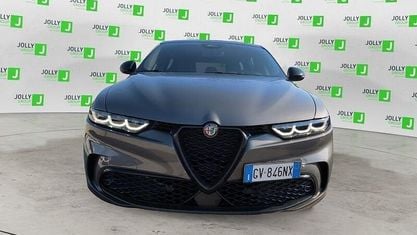 Używany Alfa Romeo Tonale Veloce 160 KM (117 kW) 2024 Szary SUV