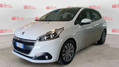Usata Peugeot 208 Allure 82 CV (60 kW) 2017 Bianco Utilitaria