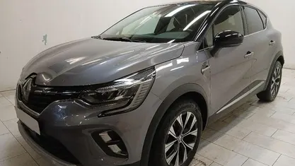 Grigio Usata 2022 Renault Captur Techno SUV | 18.990 € (Buon prezzo)