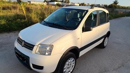 Usata Fiat Panda 4x4 Climbing 69 CV (50 kW) 2007 Bianco Utilitaria
