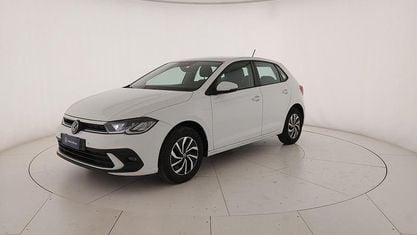 Usata VW Polo Life 80 CV (58 kW) 2023 Pure white Utilitaria