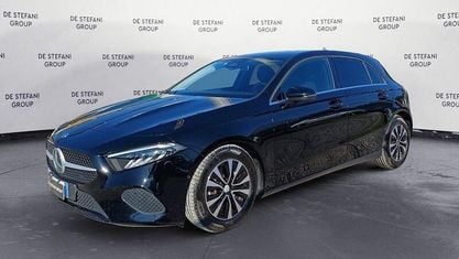 Begagnad Mercedes A180 Advanced 116 HK (85 kW) 2023 Svart Halvkombi