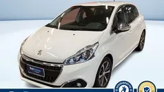 Bianco pastello Usata 2018 Peugeot 208 Allure Due volumi | 10.900 € (Buon prezzo)