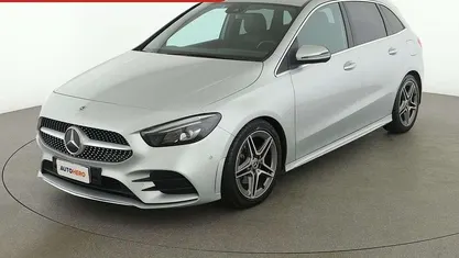 Usata Mercedes B180 Premium 116 CV (85 kW) 2022 Argento Monovolume