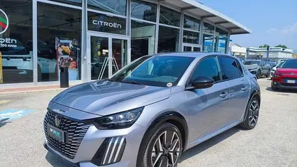 Usata Peugeot 208 GT 136 CV (100 kW) 2024 Utilitaria