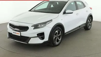 Usata Kia XCeed Urban 120 CV (88 kW) 2022 Bianco SUV