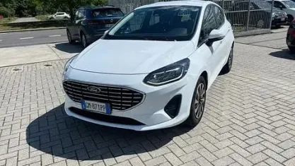 Second-hand Ford Fiesta Titanium 125 CP (91 kW) 2023 Alb Hatchback