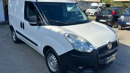 Usata Fiat Doblò 90 CV (66 kW) 2010 Bianco Monovolume