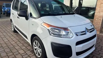Argento Usata 2014 Citroën C3 Picasso Exclusive Monovolume | 6300 € (Buon prezzo)