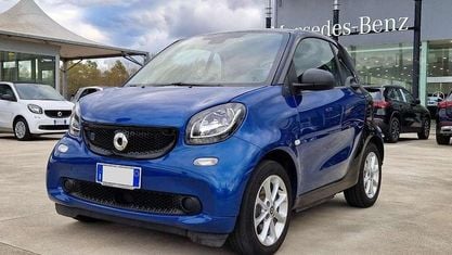 Używany Smart ForTwo Electric Drive Passion 41 kW (56 KM) 2019 Niebieski Sedan/Limuzyna