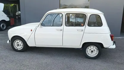 Usata Renault R4 33 CV (24 kW) 1988 Bianco Berlina