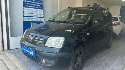 Usata Fiat Panda 69 CV (50 kW) 2010 Viola Utilitaria