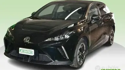 Usata MG MG4 EV Luxury 67 kW (92 CV) 2023 Nero Utilitaria