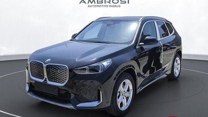 Ny BMW iX1 xLine 150 kW (204 HK) 2025 Sort SUV