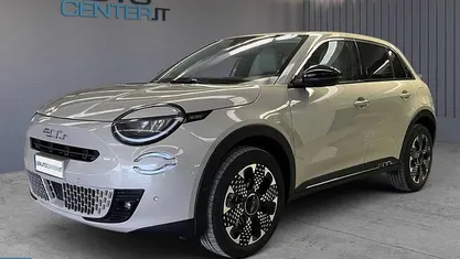 Beige Usata 2025 Fiat 600 La Prima SUV | 20.500 € (Ottimo prezzo)