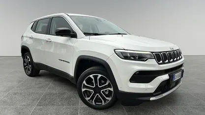 Usata 2024 Jeep Compass Altitude SUV | 28.850 € (Buon prezzo)