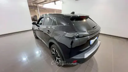 Usata Peugeot 2008 Allure 101 CV (74 kW) 2025 Bianca SUV