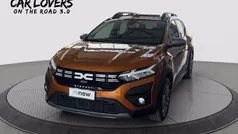 Arancio Usata 2023 Dacia Sandero Comfort Due volumi | 13.990 € (Buon prezzo)