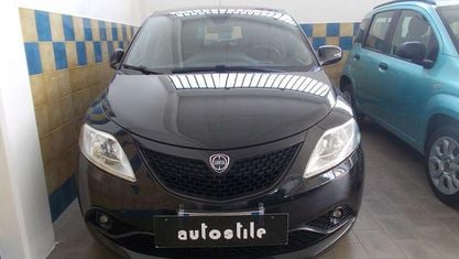Usata Lancia Ypsilon S 95 CV (69 kW) 2018 Nero Utilitaria