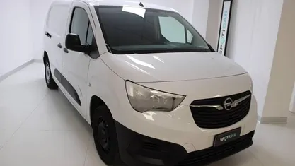 Bianco Usata 2023 Opel Combo S Monovolume | 18.500 € (Buon prezzo)