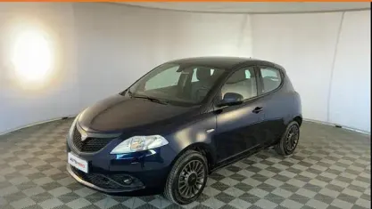 Usata Lancia Ypsilon Silver 71 CV (52 kW) 2020 Blu Utilitaria