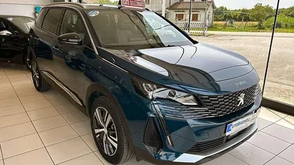 Blu Usata 2023 Peugeot 5008 Allure Monovolume | 24.300 € (Buon prezzo)