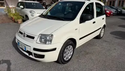 Usata Fiat Panda Active 75 CV (55 kW) 2011 Bianco Utilitaria