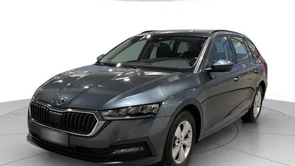 Usata Skoda Octavia Executive 150 CV (110 kW) 2021 Grigio Station wagon