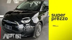 Zwart Gebruikt 2022 Fiat 500e Icon Cabriolet | 15.800 € (Goede deal)