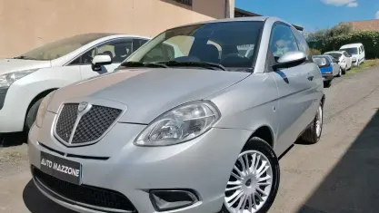 Usata Lancia Ypsilon 75 CV (55 kW) 2009 Grigio Utilitaria